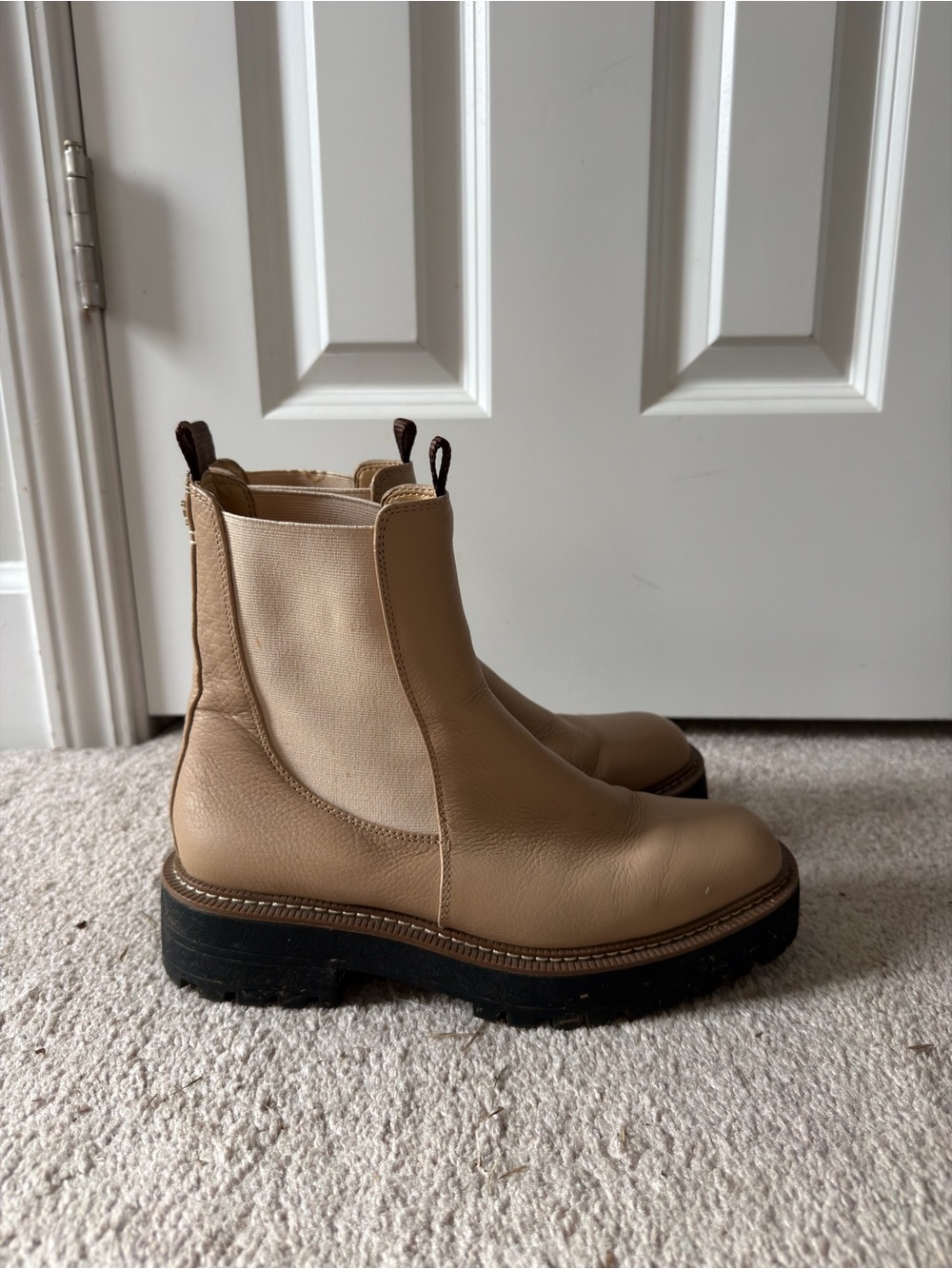 Sam Edelman Laguna Chelsea Boot - Sesame